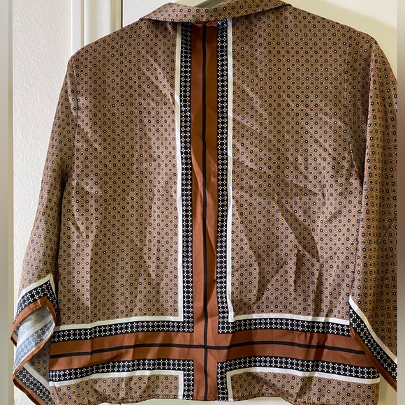 Zara foulard print shirt with handkerchief hem sleeves - Picture 7 of 13